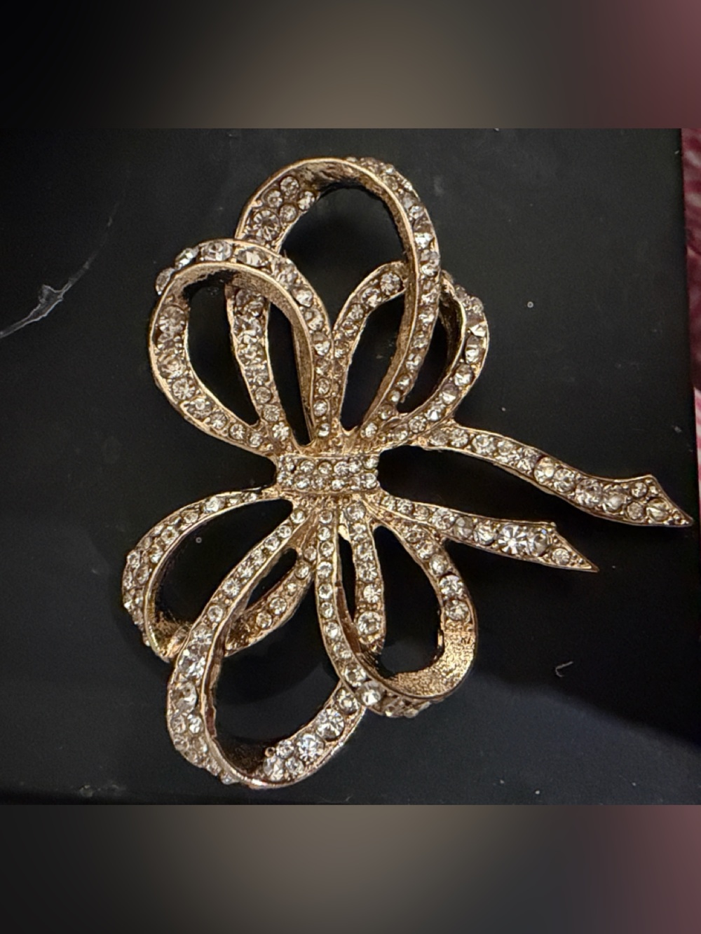 VINTAGE 90s Rhinestone Lustrous Bow Brooch Pin Gold Tone Costume Jewelry